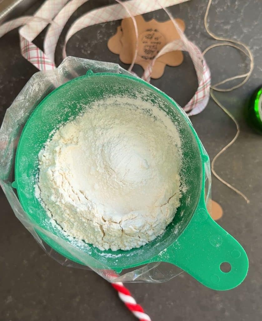 mixing dry beer bread ingredients into gift bag