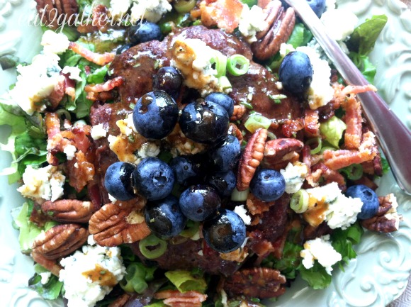 Bacon Blueberry Blue Cheese Burger Salad