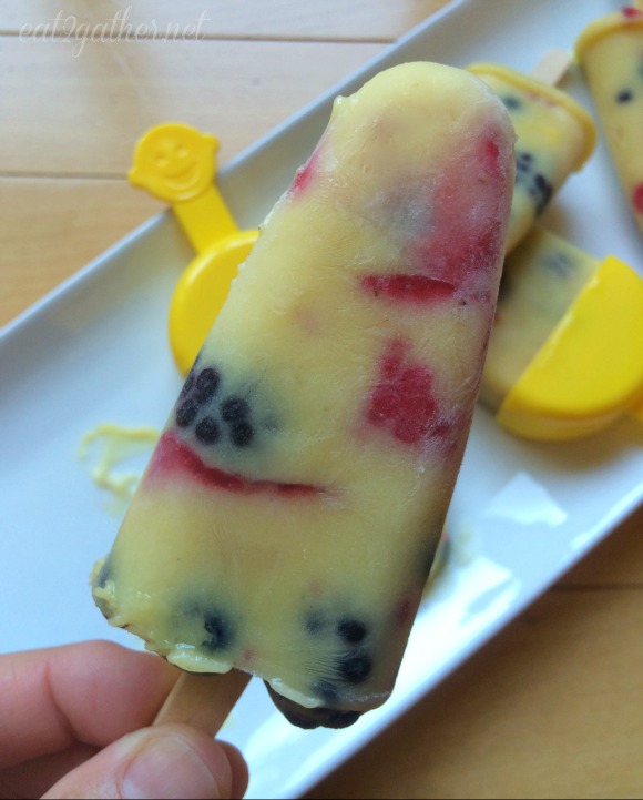 popsicle with fresh blackberrys, blueberry, and strawberries