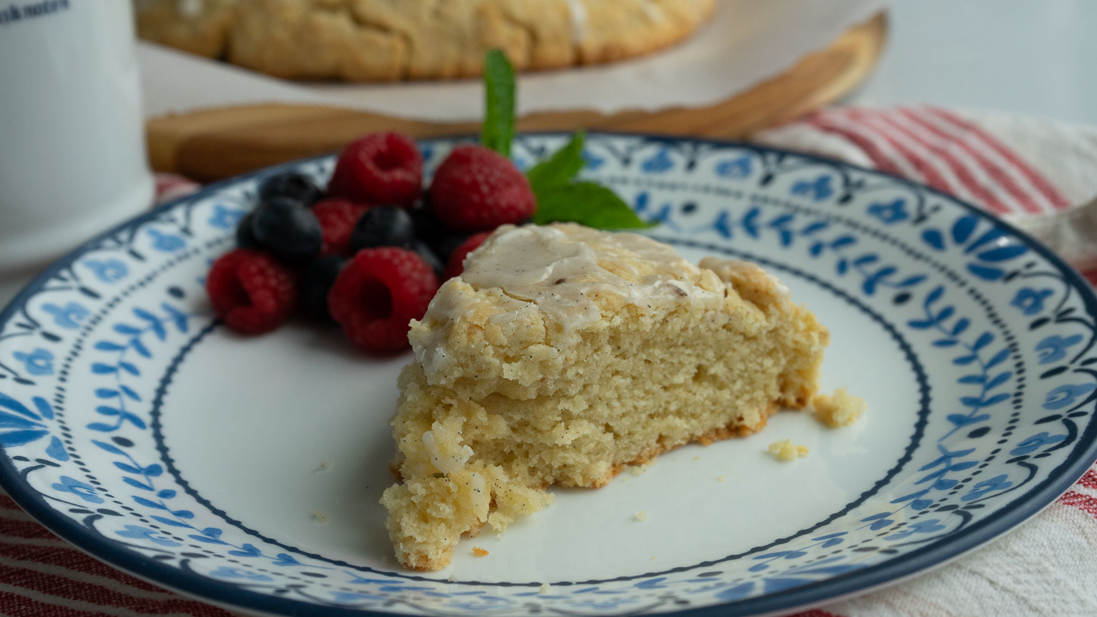 Vanilla Bean Cardamom Scones